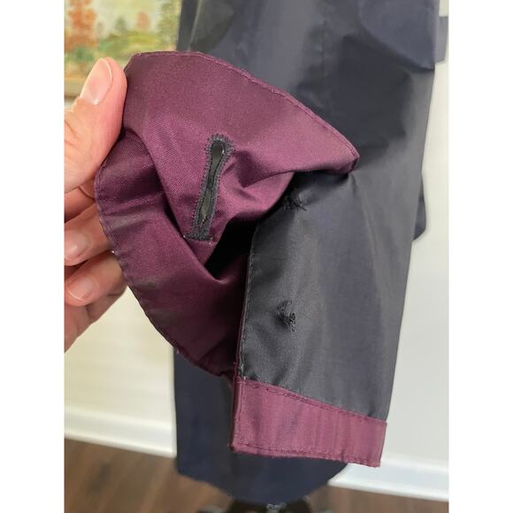 Vtg. TOTES Raincoat Windbreaker SZ 10P Navy with Maroon Contrast - Picture 5 of 8